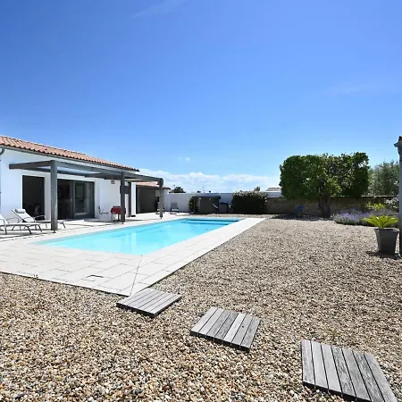 Avec Piscine Chauffee A Sainte-marie-de-re, Proche Et Commerces - Fr-1-258-17 *
